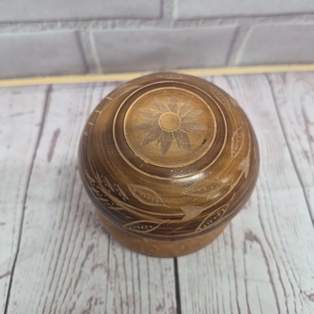 Small Round Wood Trinket Box with Lid~Floral Carvings